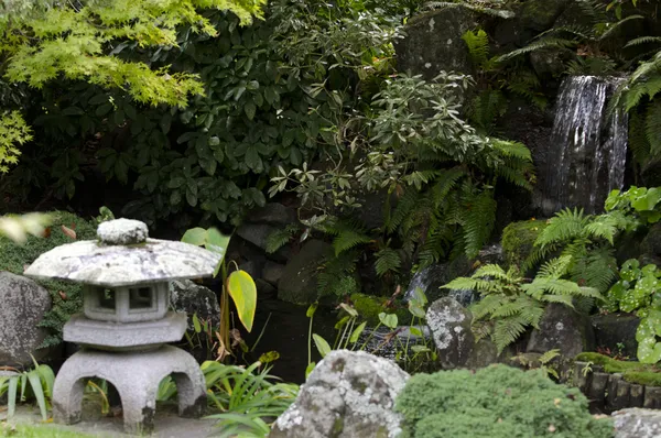 Giardinaggio e paesaggio - Giardini giapponesi — Foto Stock