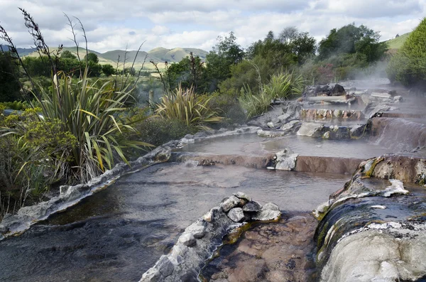Nowa Zelandia ciepłej wiosny i basen spa w rotorua — Zdjęcie stockowe