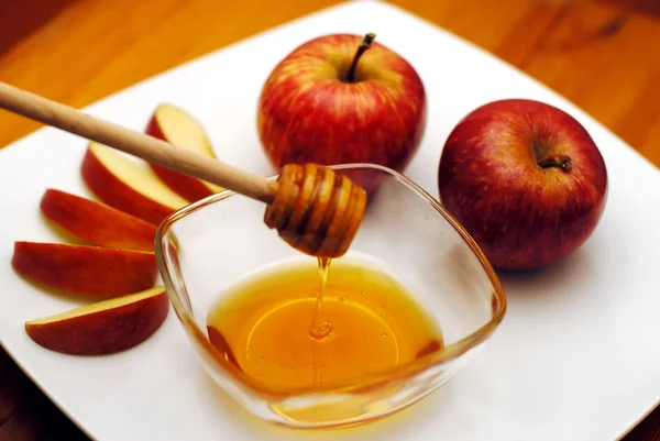 Joods Nieuwjaar - Rosj Hasjana - apple en honing — Stockfoto