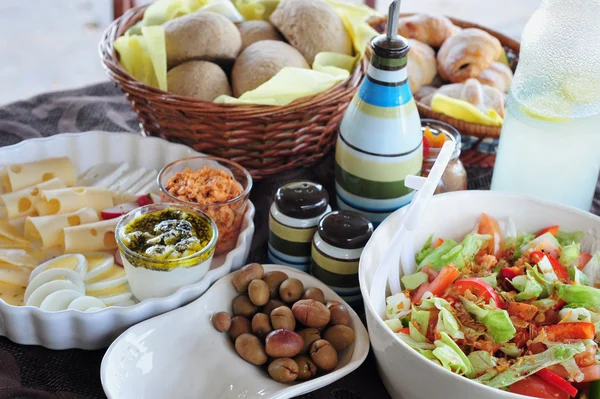 Mittelmeerfrühstück — Stockfoto