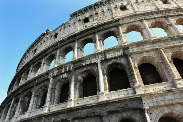 Ókori római colosseum, Róma, Olaszország — Stock Fotó
