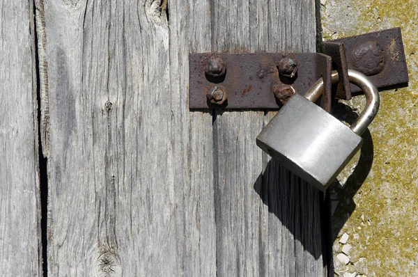 Wooden Door with Lock — Stock Photo, Image