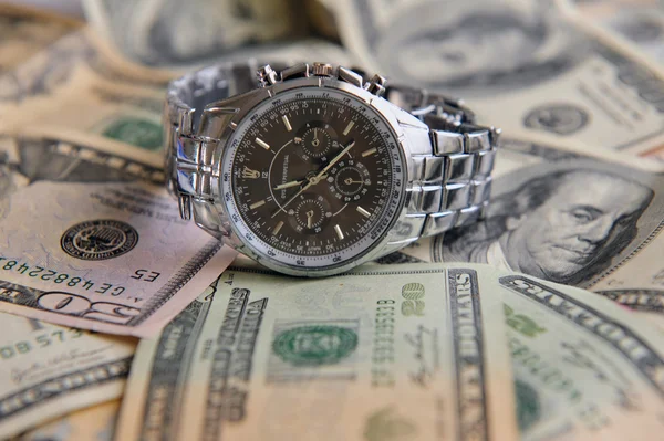 Le temps est argent — Photo