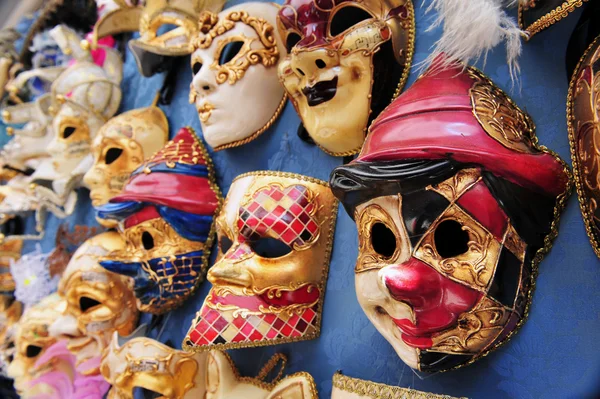 Venetianska masker i Venedig, Italien — Stockfoto
