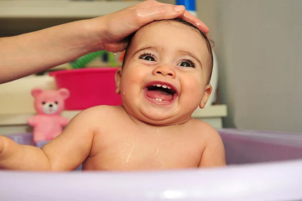 Aranyos baba Bathtime — Stock Fotó