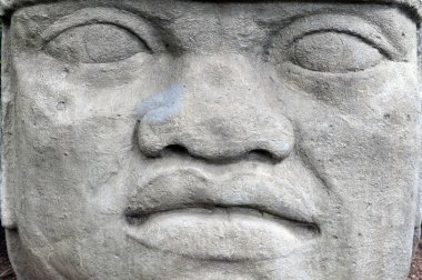 Olmec devasa kafa