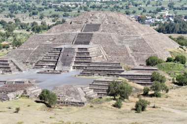 Pyramids of Teotihuacan clipart