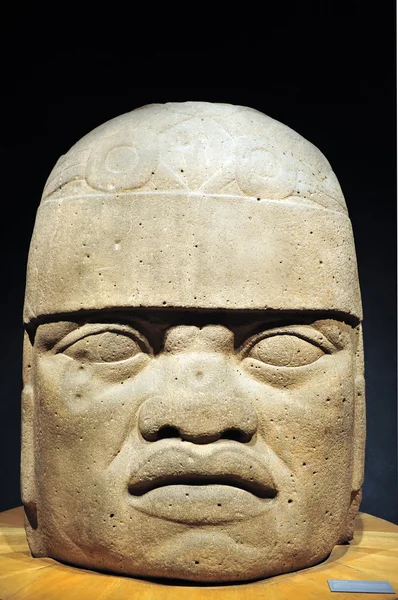 奥尔梅克巨大头Olmec κεφαλή — Φωτογραφία Αρχείου