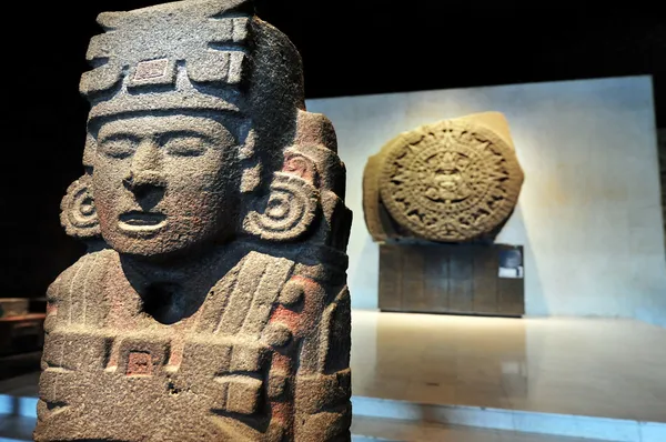 태양-아즈텍 달력의 돌 — 스톡 사진
