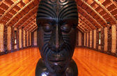 A Marae (Maori Metting ház belseje)