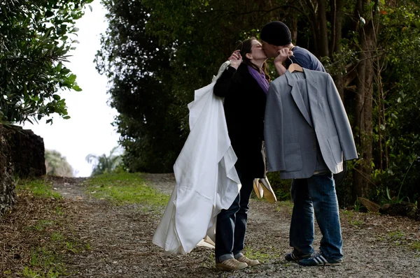 Wedding-day kiss — Stock Photo, Image