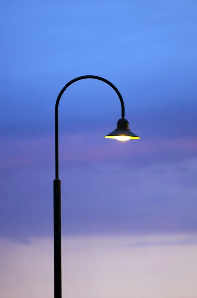Уличный фонарь — стоковое фото