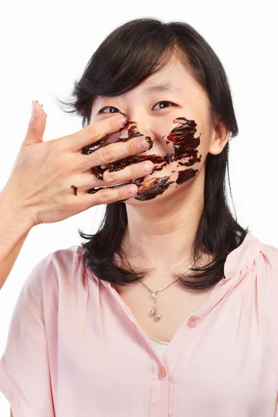 Азиатская леди и шоколад — стоковое фото