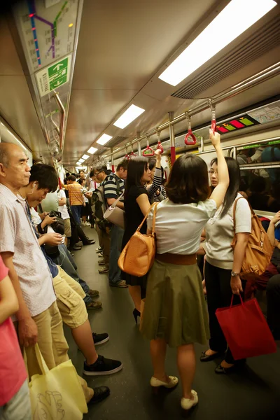 Multidões no lado MRT — Fotografia de Stock