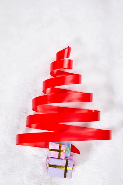 Red ribbon Christmas tree — Stock Photo, Image