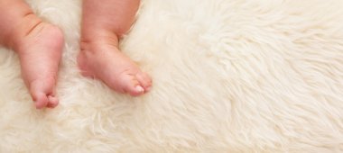 Baby's feet clipart