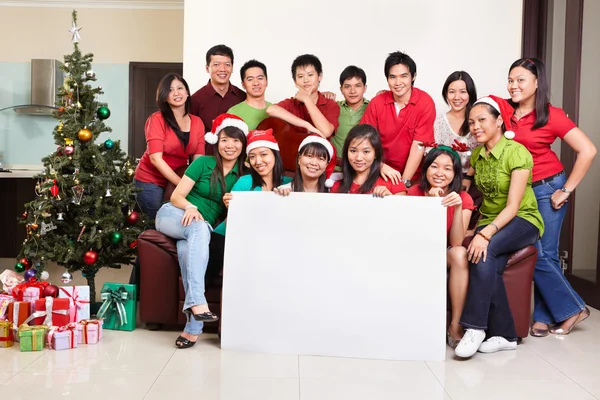 Рождественская групповая фотография азиатки — стоковое фото
