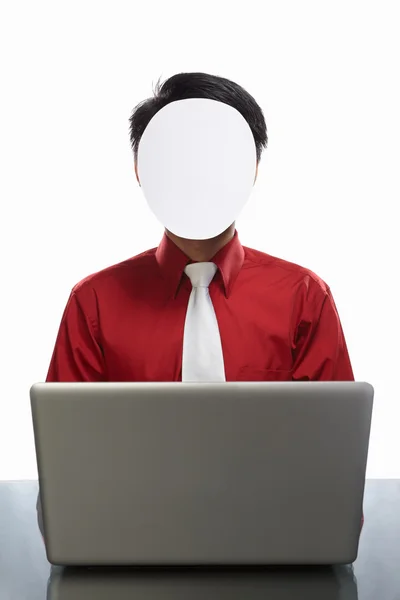 Anonimowa biznesmen i laptopa — Zdjęcie stockowe