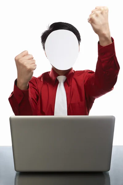Uomo d'affari e laptop senza volto — Foto Stock