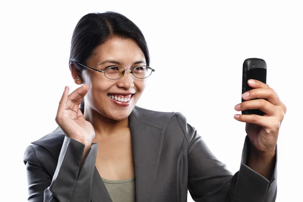 Mujer de negocios expresión feliz usando videollamada — Foto de Stock