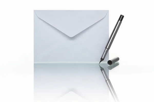 Mail och penna — Stockfoto