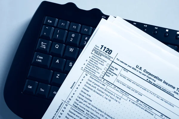 Formulaire d'impôt sur les sociétés en ligne — Photo