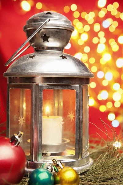 Kerst kaars met wazig licht — Stockfoto