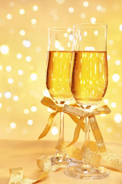 Șampanie cu lumină încețoșată — Fotografie, imagine de stoc