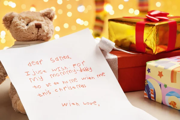 Criança verdadeiro desejo no Natal — Fotografia de Stock