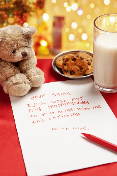 Bambino vero desiderio a Natale — Foto Stock