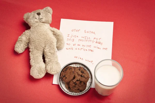 孤独な子供からクリスマスの願いの手紙 — ストック写真