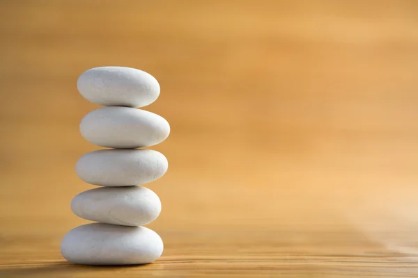 Stone piles symbolize Zen — Stock Photo, Image