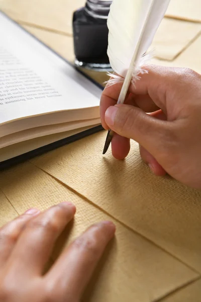 Hand writing using quill pen — Stock Photo, Image