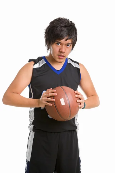 バスケットボール選手保持ボール — ストック写真