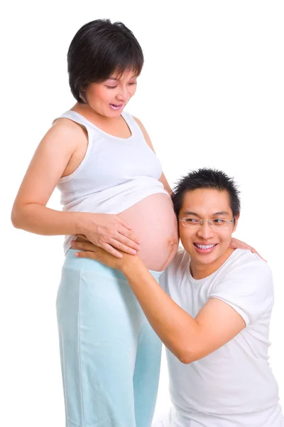 Pregnancy with couple - listening — Stock Photo, Image