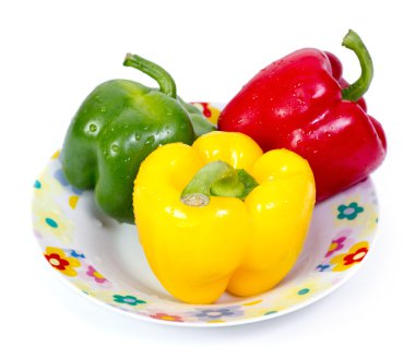 Paprika(capsicum) plaka üzerinde sarı ve kırmızı yeşil