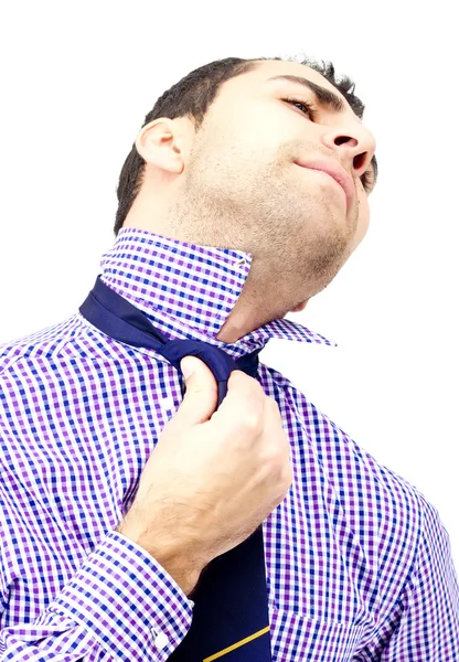 Hombre mostrando que una corbata es un verdadero dolor — Foto de Stock