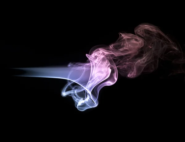 Concepto de humo abstracto sobre fondo negro — Foto de Stock