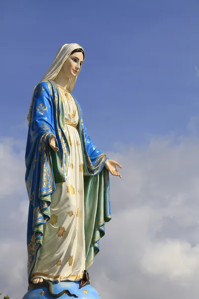 Estatua Virgen María Fotos de stock libres de derechos