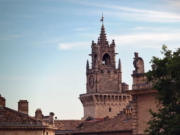Wieża zegarowa w avignon, Francja (horloge) — Zdjęcie stockowe
