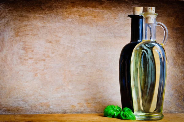 Olive oil and balsamic vinegar — Stock Photo, Image
