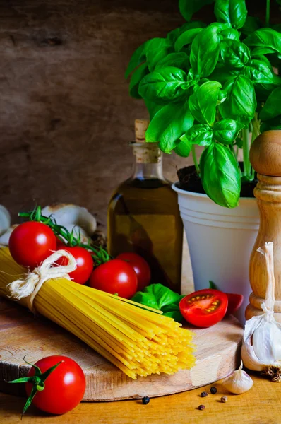 Stilleben italienischer Küche — Stockfoto