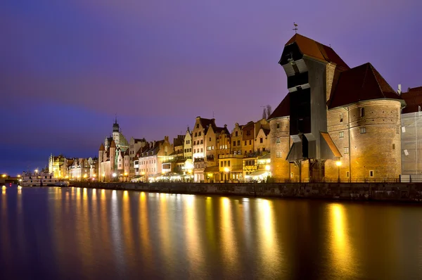 Gdansk yöllä — kuvapankkivalokuva
