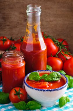 Tomato sauce clipart