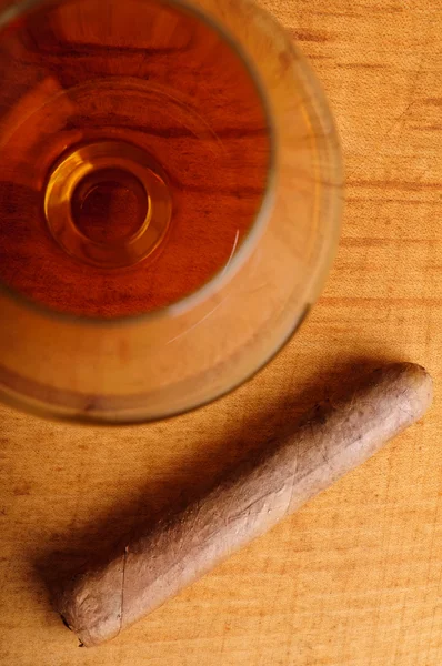 Sigaar en cognac — Stockfoto