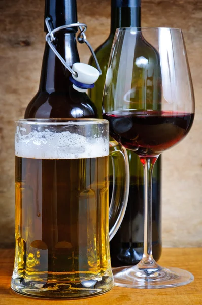 Pivo a víno nápoje — Stock fotografie