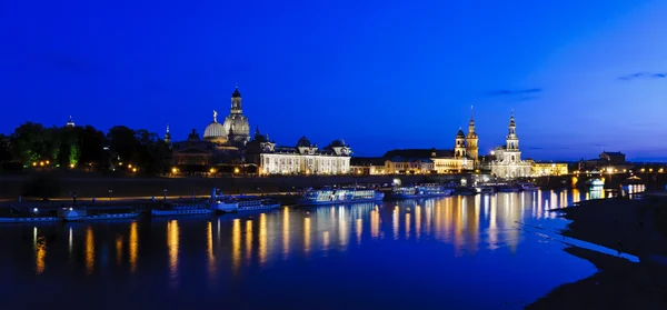 Panorama Dresde la nuit — Photo