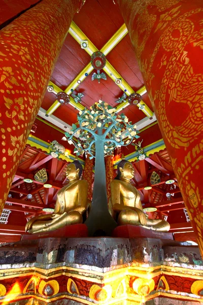 Posąg Buddy w wat pong sanook tai — Zdjęcie stockowe