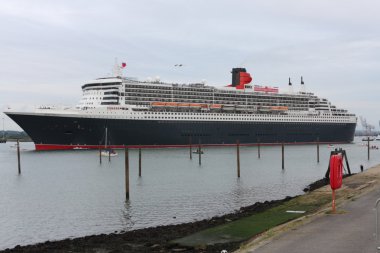 Queen Mary 2 with 60th Jubilee banners clipart