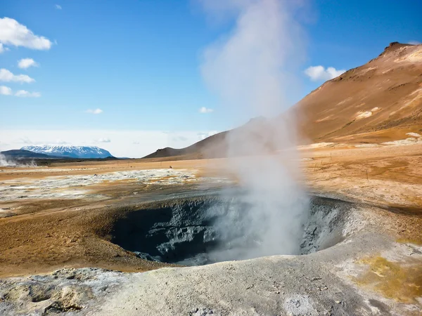 Cráter geotermico —  Fotos de Stock